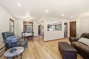 6085 Trail Ridge Dr, Greendale, WI 53129 - Photo 20