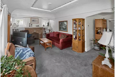 1368 S 56th St, West Milwaukee, WI 53214 - Photo 8