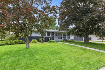 3003  Lincoln Ave, La Crosse, WI 54601 - Photo 1