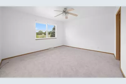 1226  Peninsula Ln, Whitewater, WI 53190 - Photo 8