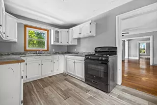 1128 Lathrop Ave, Racine, WI 53405 - Photo 10
