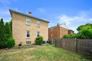 5317 W Hayes Ave, West Allis, WI 53219 - Photo 18