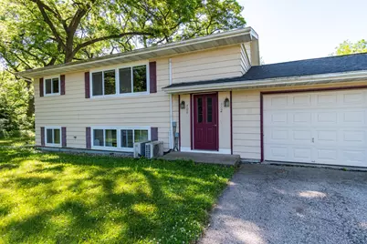 400  Derek Ave #402, Holmen, WI 54636 - Photo 2