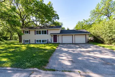 400  Derek Ave #402, Holmen, WI 54636 - Photo 1