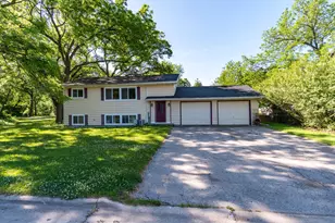 400 Derek Ave, Holmen, WI 54636 - Photo 1