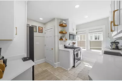 1900 E Marion St, Shorewood, WI 53211 - Photo 12