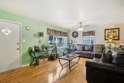 5043 N 19th St, Milwaukee, WI 53209 - Photo 8