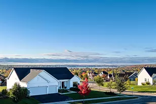 550 Ridgeview Ct, Lake Geneva, WI 53147 - Photo 1