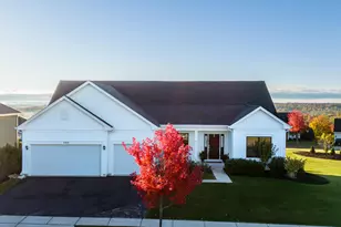 550 Ridgeview Ct, Lake Geneva, WI 53147 - Photo 1