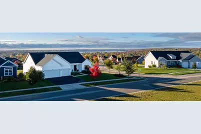 550  Ridgeview Ct, Lake Geneva, WI 53147 - Photo 2