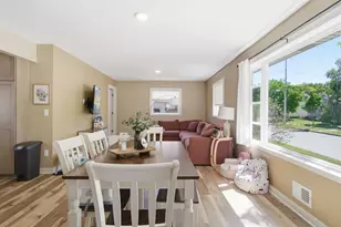 4554 S Vermont Ave, Saint Francis, WI 53235 - Photo 4