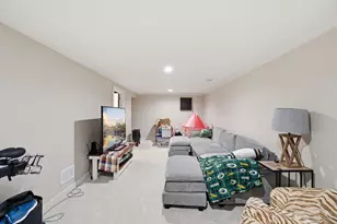 4554 S Vermont Ave, Saint Francis, WI 53235 - Photo 26