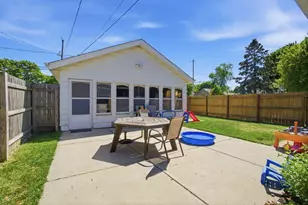 4554 S Vermont Ave, Saint Francis, WI 53235 - Photo 34