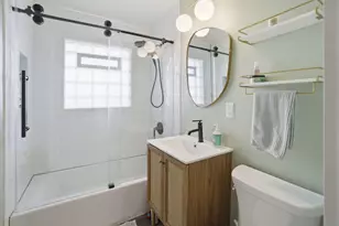 4554 S Vermont Ave, Saint Francis, WI 53235 - Photo 22