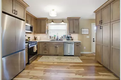 4554 S Vermont Ave, Saint Francis, WI 53235 - Photo 6