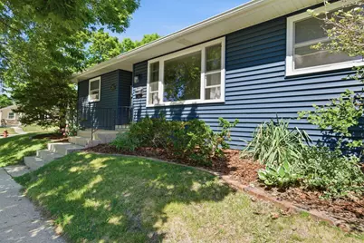 4554 S Vermont Ave, Saint Francis, WI 53235 - Photo 32