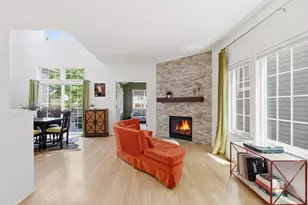 1527 N Cass St, Milwaukee, WI 53202 - Photo 4