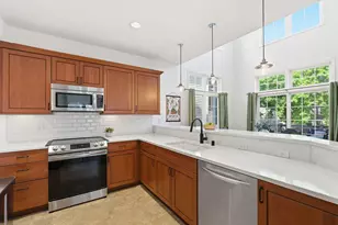 1527 N Cass St, Milwaukee, WI 53202 - Photo 6