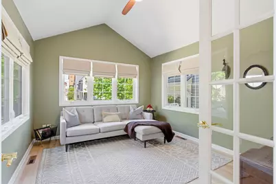 1527 N Cass St #A, Milwaukee, WI 53202 - Photo 14