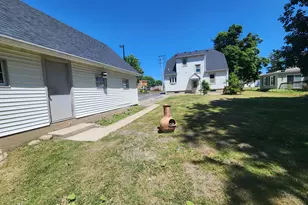 1604 Main St, Racine, WI 53182 - Photo 46