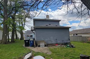 806 Jackson St, Racine, WI 53404 - Photo 12