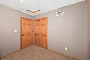 400 Cedar Bluffs Ct, Slinger, WI 53086 - Photo 20