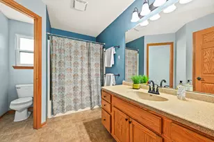 400 Cedar Bluffs Ct, Slinger, WI 53086 - Photo 16