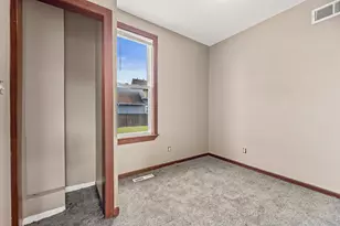 446 N 28th St, Milwaukee, WI 53208 - Photo 22