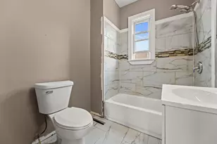 446 N 28th St, Milwaukee, WI 53208 - Photo 18