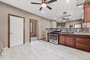 446 N 28th St, Milwaukee, WI 53208 - Photo 10