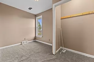 446 N 28th St, Milwaukee, WI 53208 - Photo 8