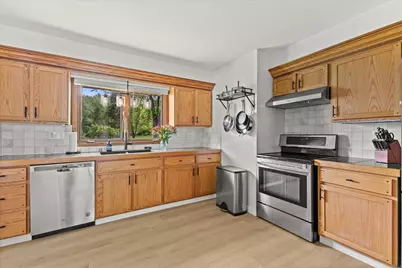 W215N10367  Laurel Ct, Germantown, WI 53017 - Photo 14