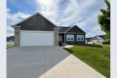 439  East St, Juneau, WI 53039 - Photo 2