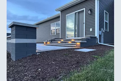 439  East St, Juneau, WI 53039 - Photo 8
