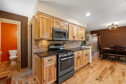5426  Middleton Dr, Greendale, WI 53129 - Photo 4