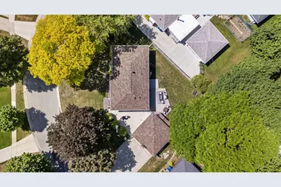5426  Middleton Dr, Greendale, WI 53129 - Photo 26