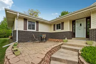 804 Lochtyn Ridge, Wales, WI 53183 - Photo 6