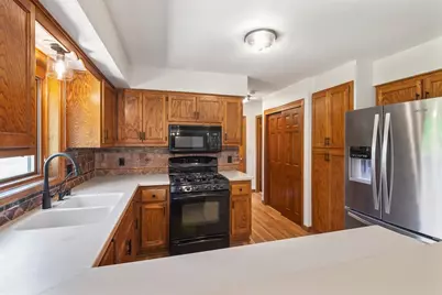 2230  Stony Ridge Dr, Waukesha, WI 53189 - Photo 14