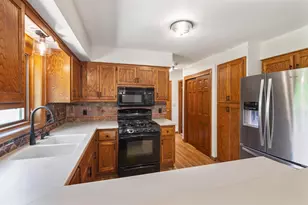 2230 Stony Ridge Dr, Waukesha, WI 53189 - Photo 14
