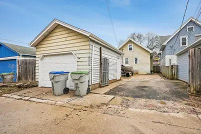 2571 N 51st St, Milwaukee, WI 53210 - Photo 24