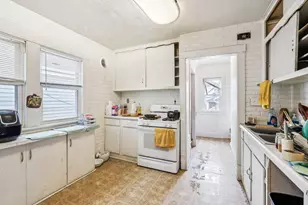 2571 N 51st St, Milwaukee, WI 53210 - Photo 10
