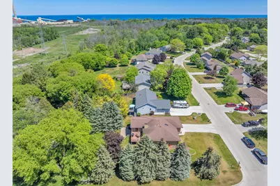 1124  Sommer Dr, Sheboygan, WI 53081 - Photo 32