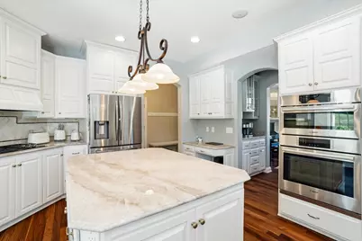 1801 E Juniper Way, Hartland, WI 53029 - Photo 8