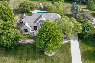 1801 E Juniper Way, Hartland, WI 53029 - Photo 28