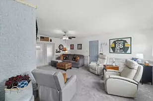 9804 W Dakota St, West Allis, WI 53227 - Photo 14