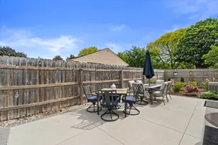 9804 W Dakota St, West Allis, WI 53227 - Photo 28
