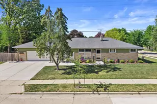 9804 W Dakota St, West Allis, WI 53227 - Photo 4