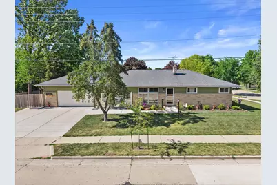 9804 W Dakota St, West Allis, WI 53227 - Photo 2