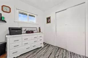 9804 W Dakota St, West Allis, WI 53227 - Photo 24