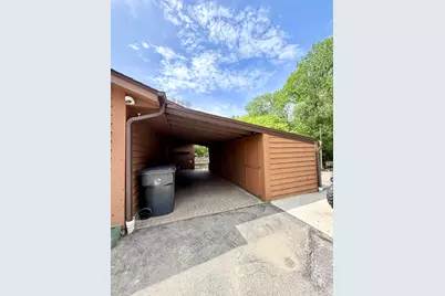 2556 N Green Bay Rd, Racine, WI 53405 - Photo 28